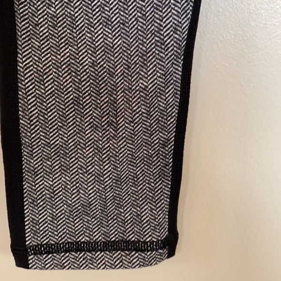 American Eagle Performance Athletic Leggings - Small, & matching quarter zip top - Picture 3 of 16